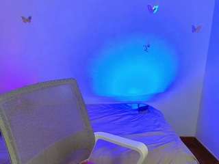 annie-russell live webcam show