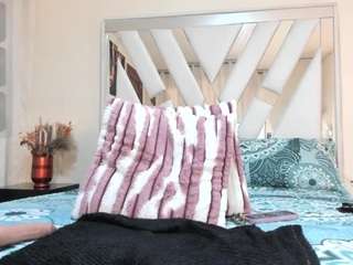 candy-skyy's CamSoda show and profile