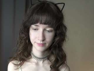 Live webcam model gladisbelousson on Soda Cams