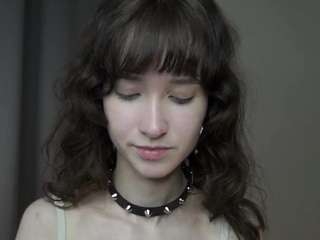 Live webcam model gladisbelousson on Soda Cams