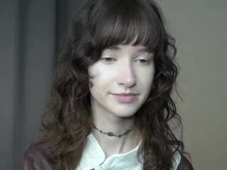 Live webcam model gladisbelousson on Soda Cams