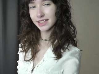 Live webcam model gladisbelousson on Soda Cams