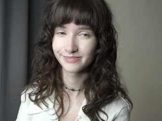 Live webcam model gladisbelousson on Soda Cams