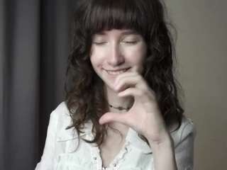 Live webcam model gladisbelousson on Soda Cams