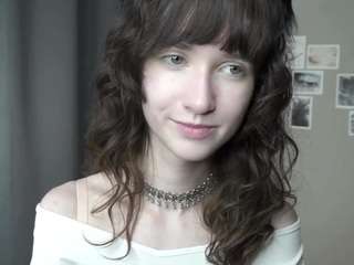 gladisbelousson Live Webcam on CamSoda