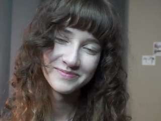 gladisbelousson Live Webcam on CamSoda