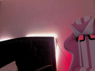 Lilith-blaze — LIVE on Camsoda