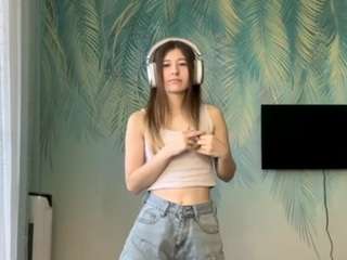 Live webcam model cassidykaumans on Soda Cams