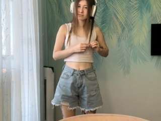 Live webcam model cassidykaumans on Soda Cams