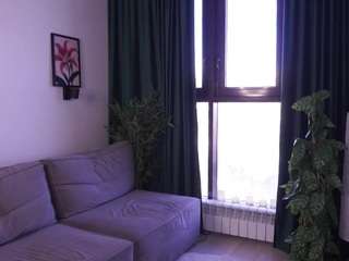 Live webcam model issa-lemony on Soda Cams