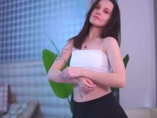 Live webcam model jaquelyncaccamo on Soda Cams