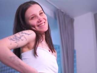 Live webcam model jaquelyncaccamo on Soda Cams