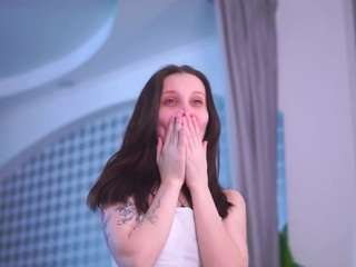 Live webcam model jaquelyncaccamo on Soda Cams