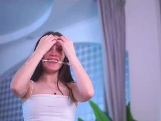 Live webcam model jaquelyncaccamo on Soda Cams