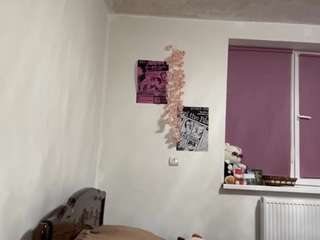 Live webcam model raymondlary on Soda Cams