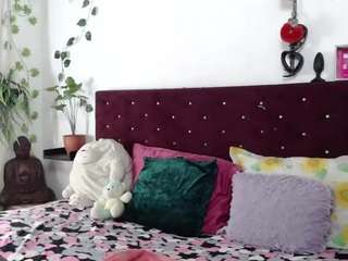 saraanova live webcam show