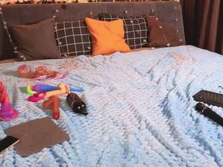 Live webcam model yunamio on Soda Cams