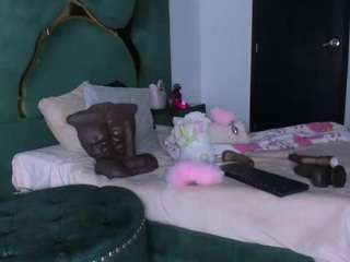 Zayra live webcam show
