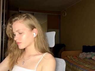 earnestinekarlgaard webcam