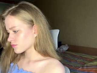 Live webcam model earnestinekarlgaard on Soda Cams