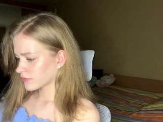 earnestinekarlga... Live Webcam on CamSoda