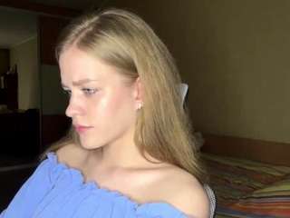 Live webcam model earnestinekarlgaard on Soda Cams