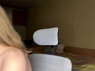 Live webcam model earnestinekarlgaard on Soda Cams