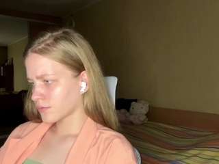 Live webcam model earnestinekarlgaard on Soda Cams