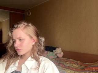 Live webcam model earnestinekarlgaard on Soda Cams