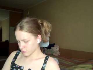 Live webcam model earnestinekarlgaard on Soda Cams