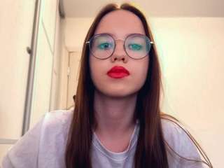 jalisacouron's CamSoda show and profile