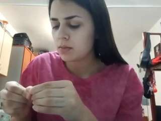 le modèle koriebbighausen est en webcam porno dans un show sur le site camsoda, il possède les tags suivants: athletic,no smoking,young adult,teen 18,tattoos,role play,pov,no drinking,black hair,joi,facial,facesitting,deepthroat,blue eyes,blowjob,hd,small tits