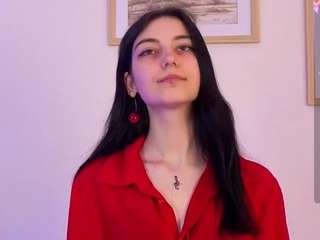 Live webcam model lilian-merf on Soda Cams