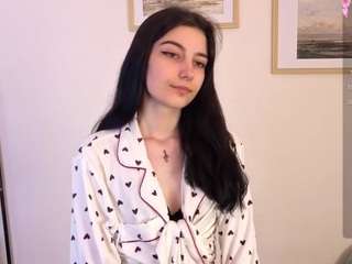 Live webcam model lilian-merf on Soda Cams