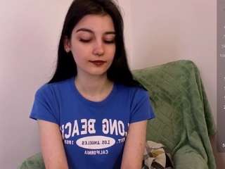 le modèle lilian-merf est en webcam porno dans un show sur le site camsoda, il possède les tags suivants: black hair,body massage,brown eyes,dildo or vibrator,dirty talk,erotic dance,facial piercings,genital piercings,nipple piercings,no drinking,no smoking,sex toys,skinny,small tits,tattoos,hd
