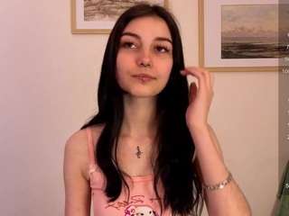 le modèle lilian-merf est en webcam porno dans un show sur le site camsoda, il possède les tags suivants: black hair,body massage,brown eyes,dildo or vibrator,dirty talk,erotic dance,facial piercings,genital piercings,nipple piercings,no drinking,no smoking,sex toys,skinny,small tits,tattoos,hd