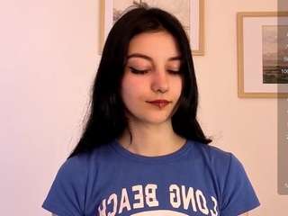Bu model şu anda canlı. lilian-merf