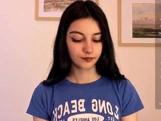 Questo modello è in diretta ora. lilian-merf