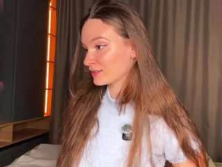 Emylast live cam preview
