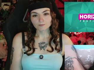 le modèle lilithara666 est en webcam porno dans un show sur le site camsoda, il possède les tags suivants: average,brown eyes,dirty talk,facial piercings,no drinking,no smoking,orgasm,tattoos,tease,hd