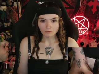 Photo 1 of lilithara666