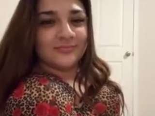 Live webcam model treasurebabii1 on Soda Cams