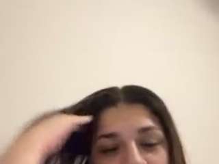 Live webcam model treasurebabii1 on Soda Cams