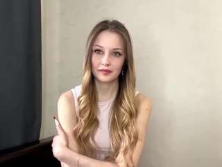 adelinacomerford webcam