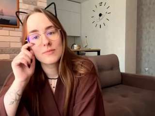 Live webcam model deannegraham on Soda Cams