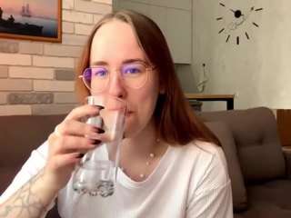 Live webcam model deannegraham on Soda Cams