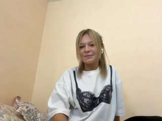 Live webcam model gennystratis on Soda Cams