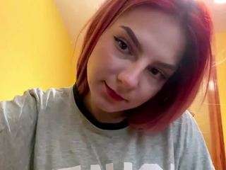 Live webcam model jenniebitto on Soda Cams