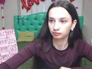 le modèle jessicabreeze est en webcam porno dans un show sur le site camsoda, il possède les tags suivants: black hair,joi,toys,thin,tattoos,skinny,normal,lovense,large tits,foot fetish,body massage,facial piercings,drinking,doggy style,dildo or vibrator,cock rating,camel toe,brown eyes,hd