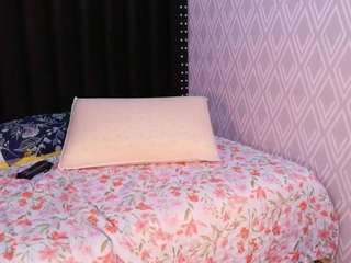 Live webcam model lovethickmilf on Soda Cams